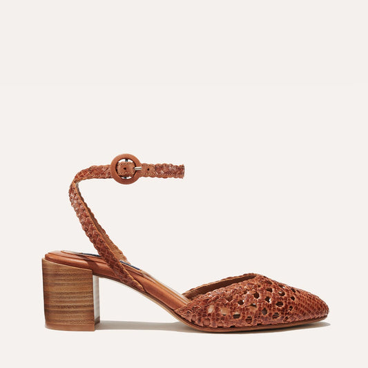 Margaux's classic and comfortable Market Heel, handwoven in India from soft leather and finished in Spain